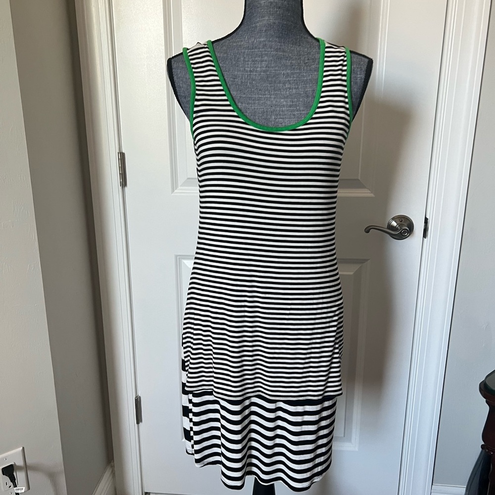 Calvin Klein Women’s Sleeveless Black White Striped Elastic Dress Sz 6
